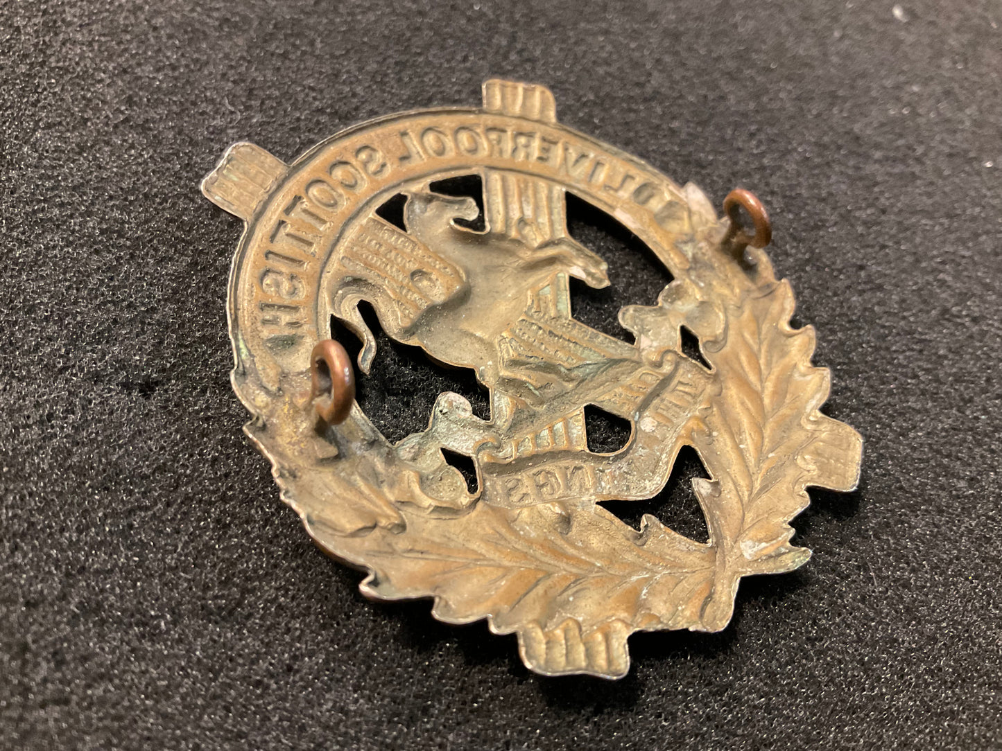 10th (Scottish) Territorial Force Battalion, The Kings Liverpool Regiment Glengarry badge side