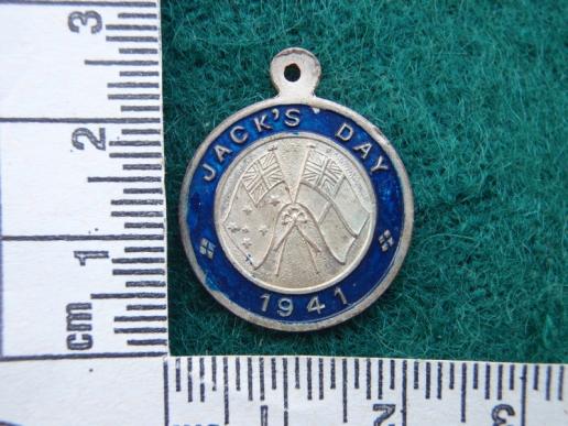 Gradia Militaria - WW2 (1941) JACKS DAY Lapel Badge