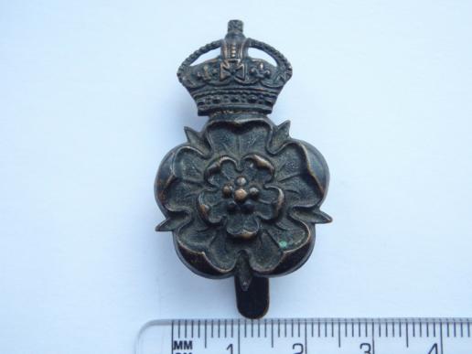 Gradia Militaria - WW1/2 The Queens Own Yorkshire Dragoons Cap Badge