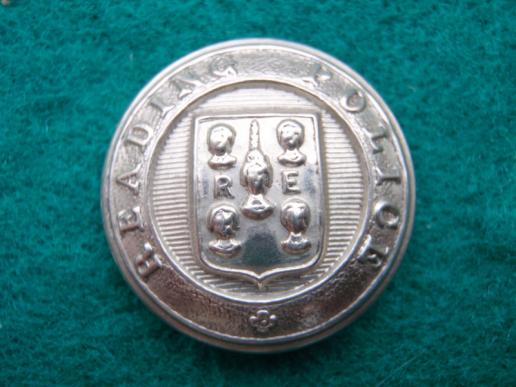 Gradia Militaria - Early Reading Police w/m Button