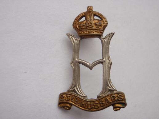 Gradia Militaria - WW2 23rd Hussars b/m Cap Badge