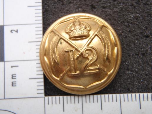 Gradia Militaria - Post 1902 12th Royal Lancers Officers Gilt button