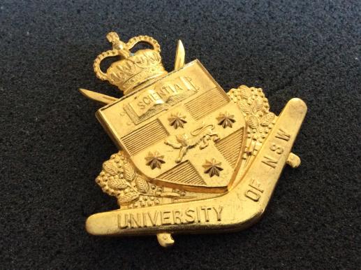 Gradia Militaria - University of New South Wales Gilt Hat Badge 1953-60