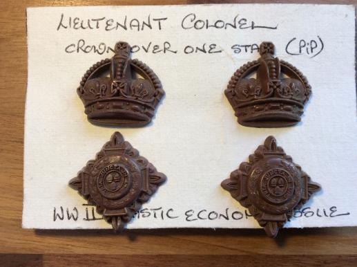 Gradia Militaria - WW2 Plastic Economy issue Lieutenant Colonels Rank badges