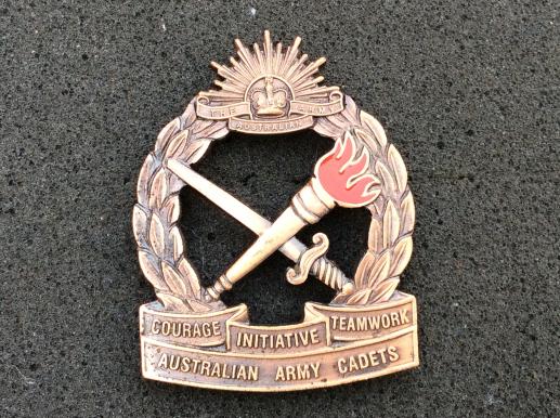 Gradia Militaria - Australian cadet Corps Hat Badge circa 2000