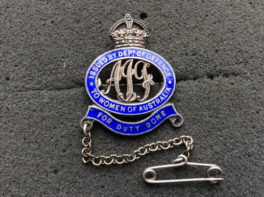 Gradia Militaria - Australian Nearest Female Relatives AIF Silver badge