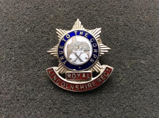 Gradia Militaria - The Royal Lincolnshire Regt Lapel Badge