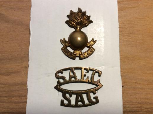 Gradia Militaria - WW2 Brass S.A.E.C ( South African Engineer Corps) Title & Collar