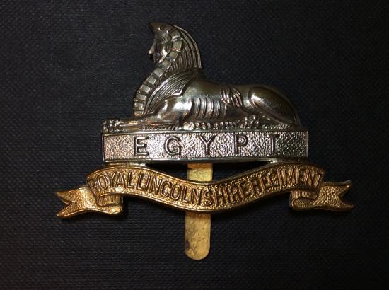 Gradia Militaria - Royal Lincolnshire Regiment cap badge