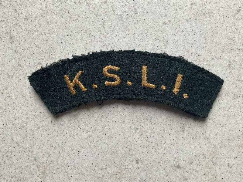 Gradia Militaria - K.S.L.I cloth shoulder title, yellow on dark green backing