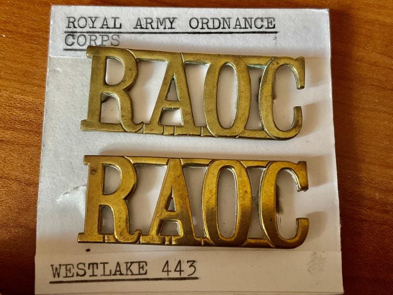 Gradia Militaria - WW2 R.A.O.C (Royal Army Ordnance Corps) shoulder titles