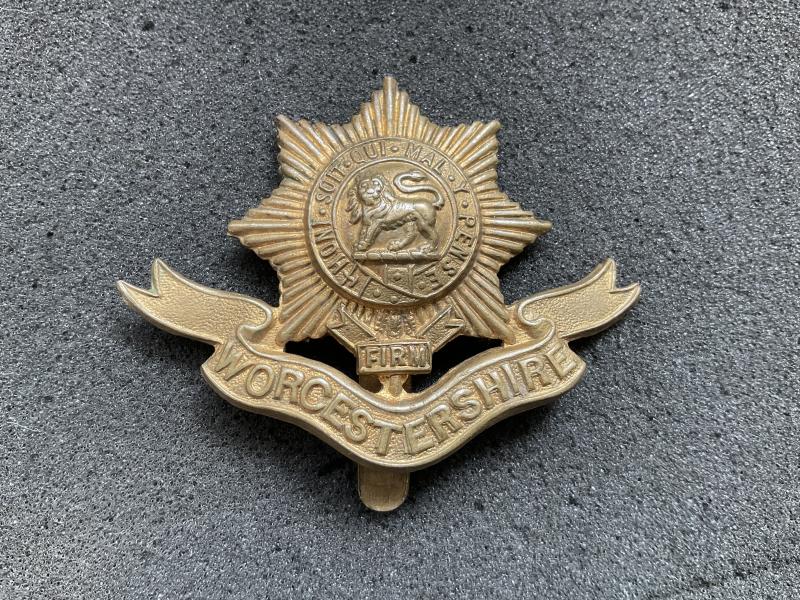 Gradia Militaria - WW1 Worcestershire Regiment cap badge