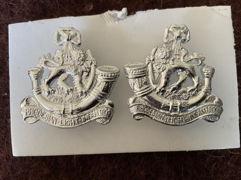 Gradia Militaria - Rhodesian light infantry anodised collar badges
