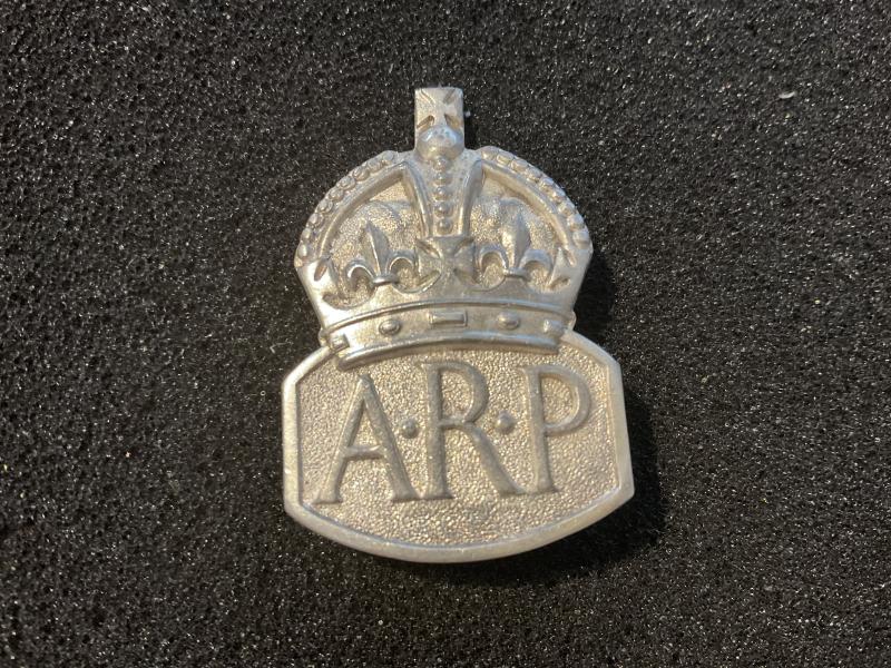 Gradia Militaria - 1939 dated silver A.R.P brooch back lapel badge