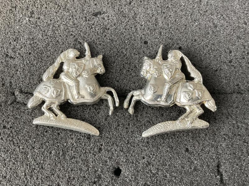 Gradia Militaria - Fife & Forfar Yeomanry white metal collar badges