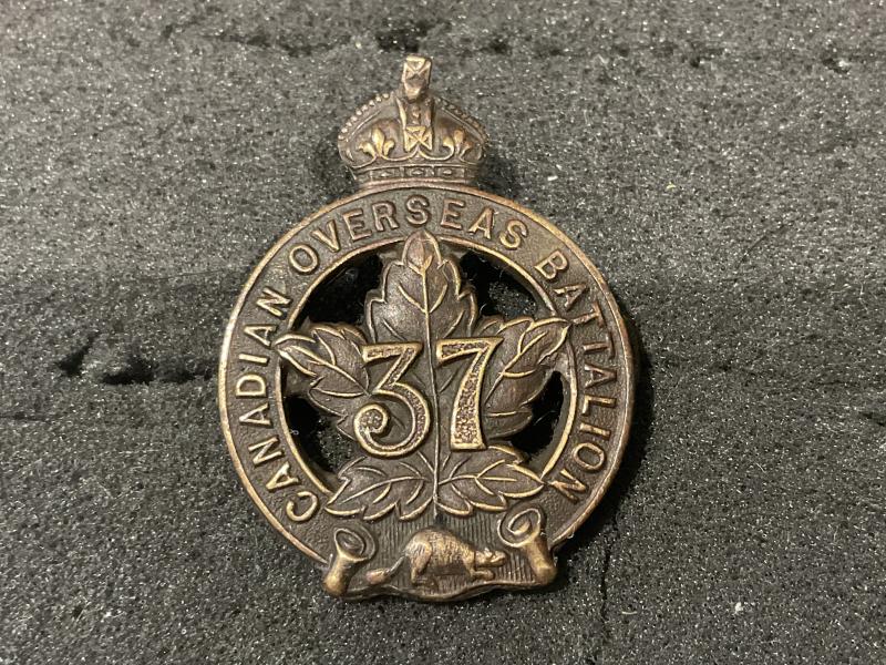 Gradia Militaria - WW1 C.E.F 37th Inf Battalion collar badge