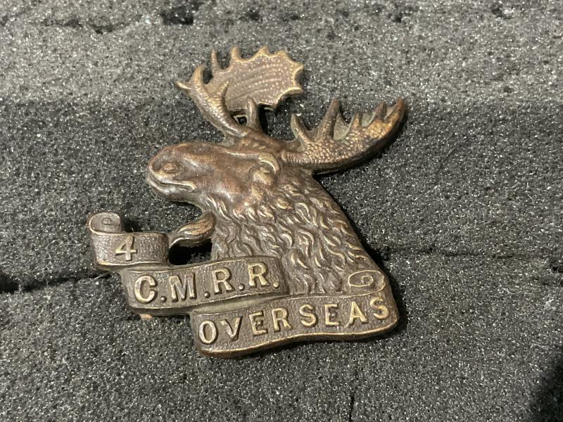 Gradia Militaria - WW1 C.E.F 4th C.M.R.R Overseas collar badge