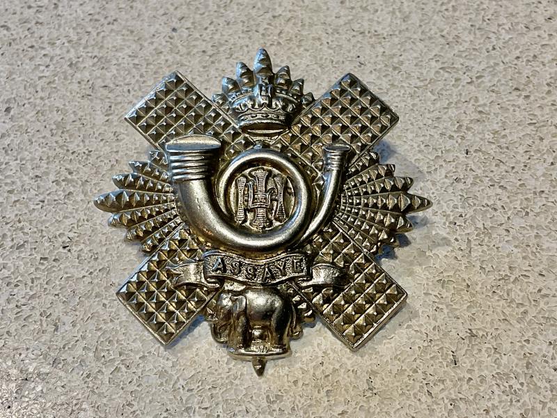 Gradia Militaria - Q.V.C Highland Light Infantry glengarry badge