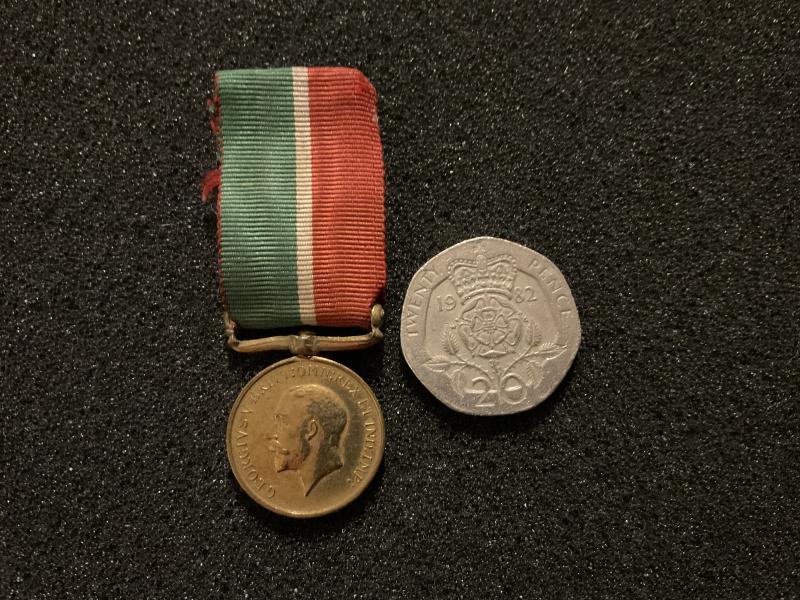 Gradia Militaria - WW1 Miniature Mercantile Marine war medal
