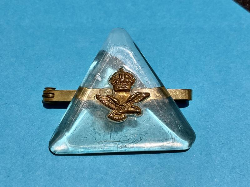 Gradia Militaria - WW2 RAF canopy Perspex sweetheart badge