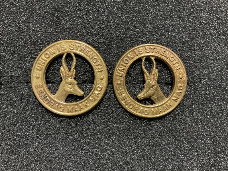 Gradia Militaria - WW2 South African General Service collar badges