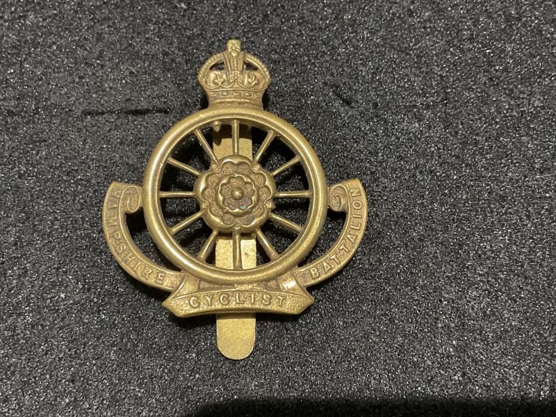 Gradia Militaria - 9th (Cyclist) Battalion, The Hampshire Regiment cap badge