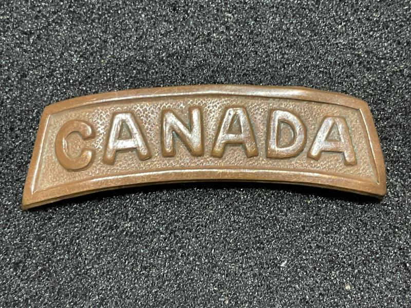 Gradia Militaria - 1914 Dated CANADA non voided shoulder title