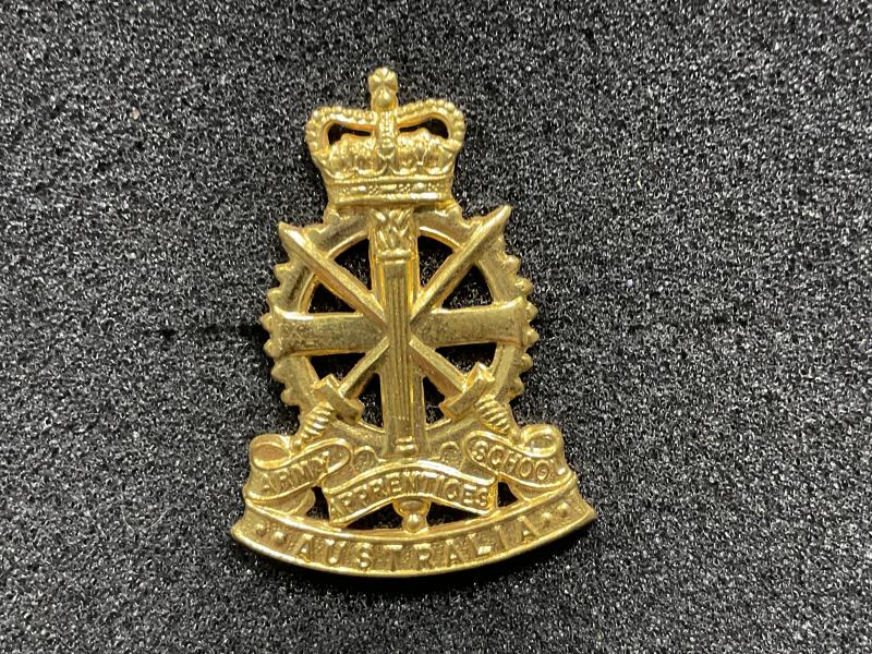 Gradia Militaria - Australian Army Apprentice school cap/hat badge