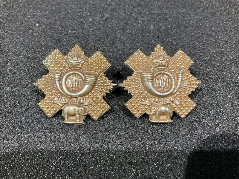 Gradia Militaria - Q.V.C The H.L.I (City of Glasgow Regt) collar badges