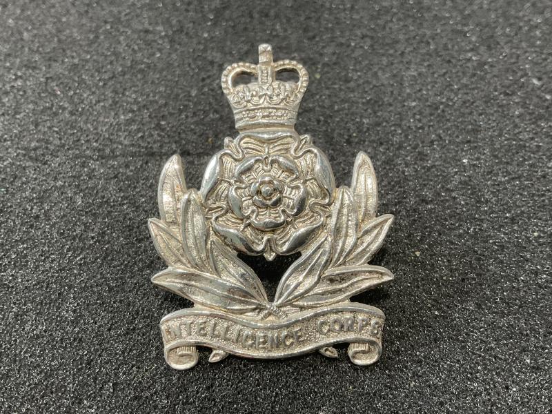 Gradia Militaria - Post 1952 Q/C Officers Intelligence Corps cap badge