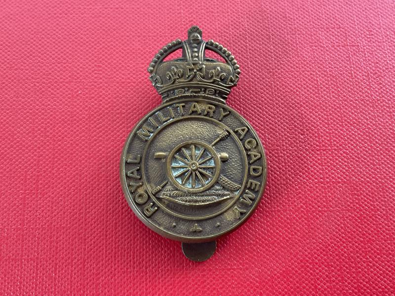 Gradia Militaria - Royal Military academy brass cap badge