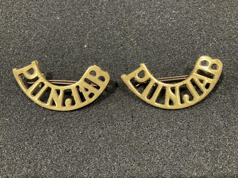 Gradia Militaria - Indian army PUNJAB brass shoulder titles