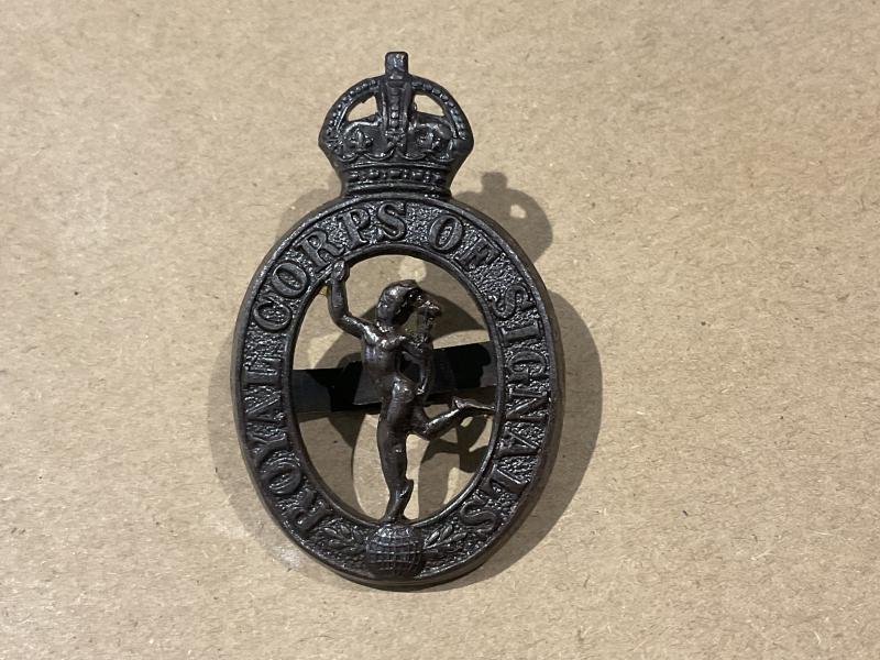 Gradia Militaria - WW2 Royal Corps of Signals OS.D Cap badge by LUDLOW