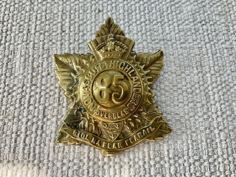 Gradia Militaria - WW1 C.E.F 85th Nova Scotia Highlanders glengarry badge