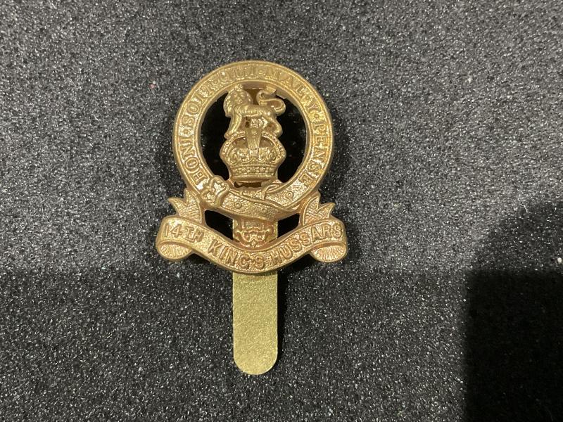 Gradia Militaria - 14th Kings Hussars gilded brass cap badge