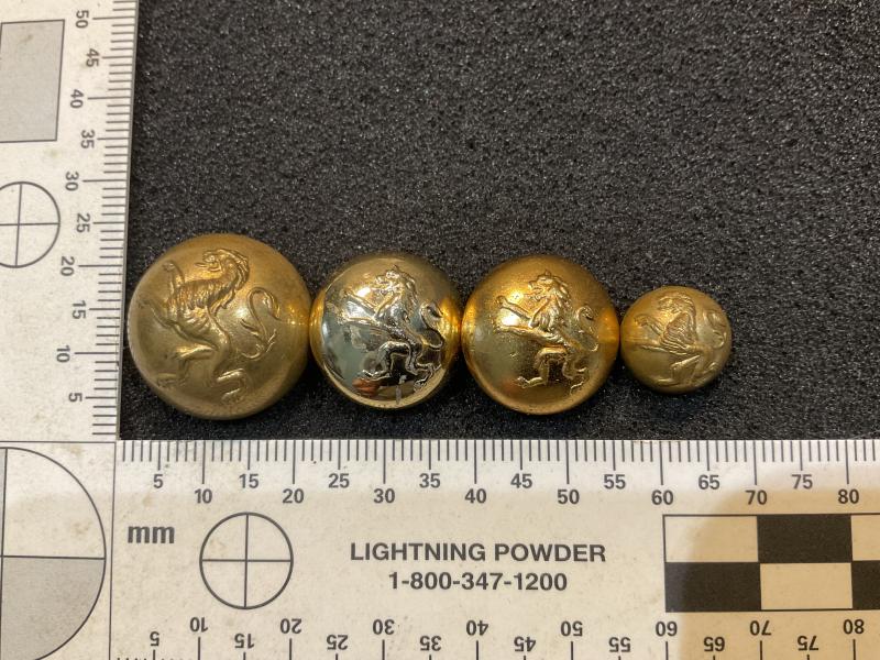 Gradia Militaria - 4 Various Belgium Army buttons