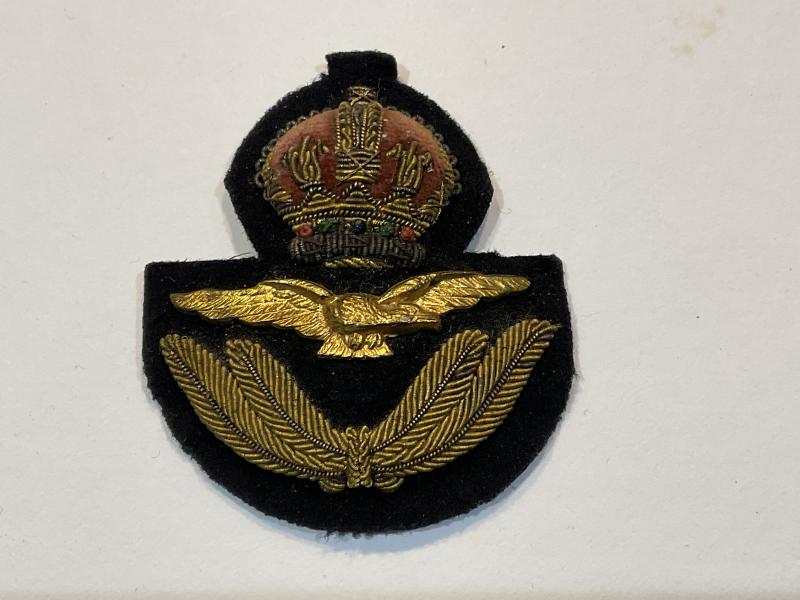 Gradia Militaria - WW2 R.A.F officers padded bullion cap badge