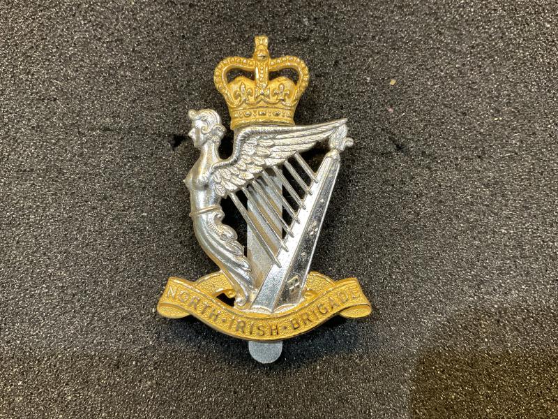 Gradia Militaria - Officers North Irish Brigade cap badge