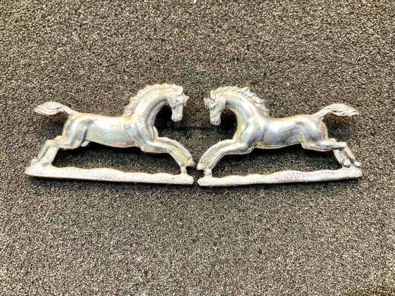 Gradia Militaria - Officers 3rd Kings Own Hussars collar badges