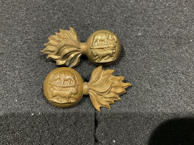 Gradia Militaria - WW1 Royal Dublin Fusiliers collar badges