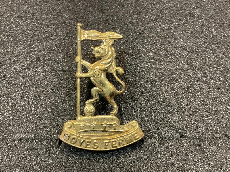 Gradia Militaria - WW1 N.Z Rifle Brigade cap badge by Gaunt