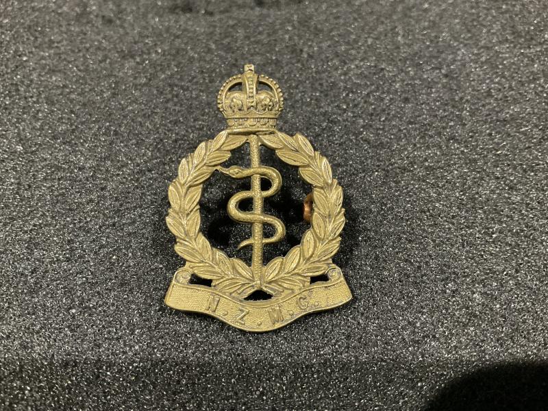 Gradia Militaria - N.Z.M.C brass collar badge made by STOKES MELB