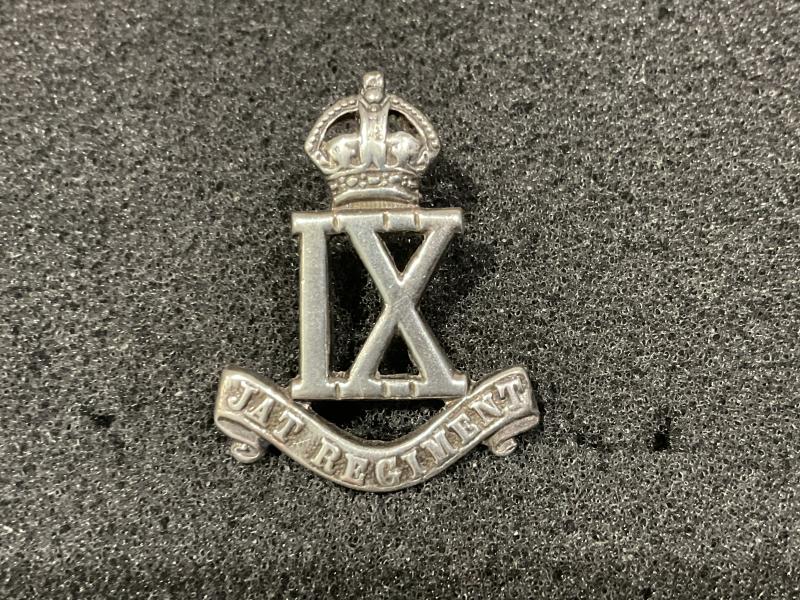 Gradia Militaria - 9th JAT Regt Officers solid silver 1925 dated cap badge