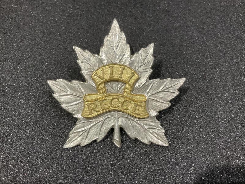Gradia Militaria - WW2 Canadian bi-metal VIII Recce (8th Recce) cap badge