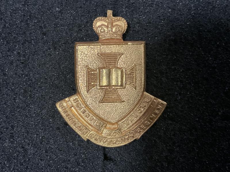 Gradia Militaria - Queensland University Regiment collar 1953-60s