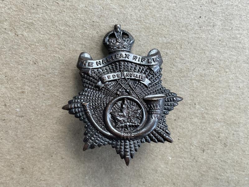 Gradia Militaria - The Halifax Rifles collar badge
