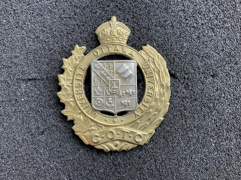 Gradia Militaria - WW2 University of Ottawa cap badge