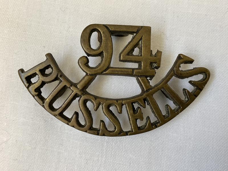 Gradia Militaria - Indian Army 94th Russells Infantry shoulder title