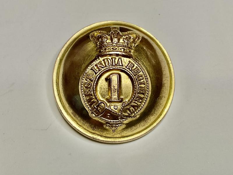 Gradia Militaria - QVC 1st West India Regt officers large gilt button.