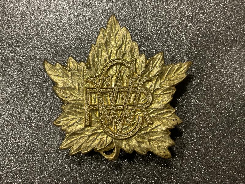 Gradia Militaria - WW2 (CWVR) Canadian Womens Volunteer Reserve cap badge